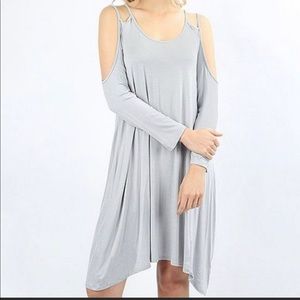 Zenana Outfitters Gray Cutout Tunic Dress Top L